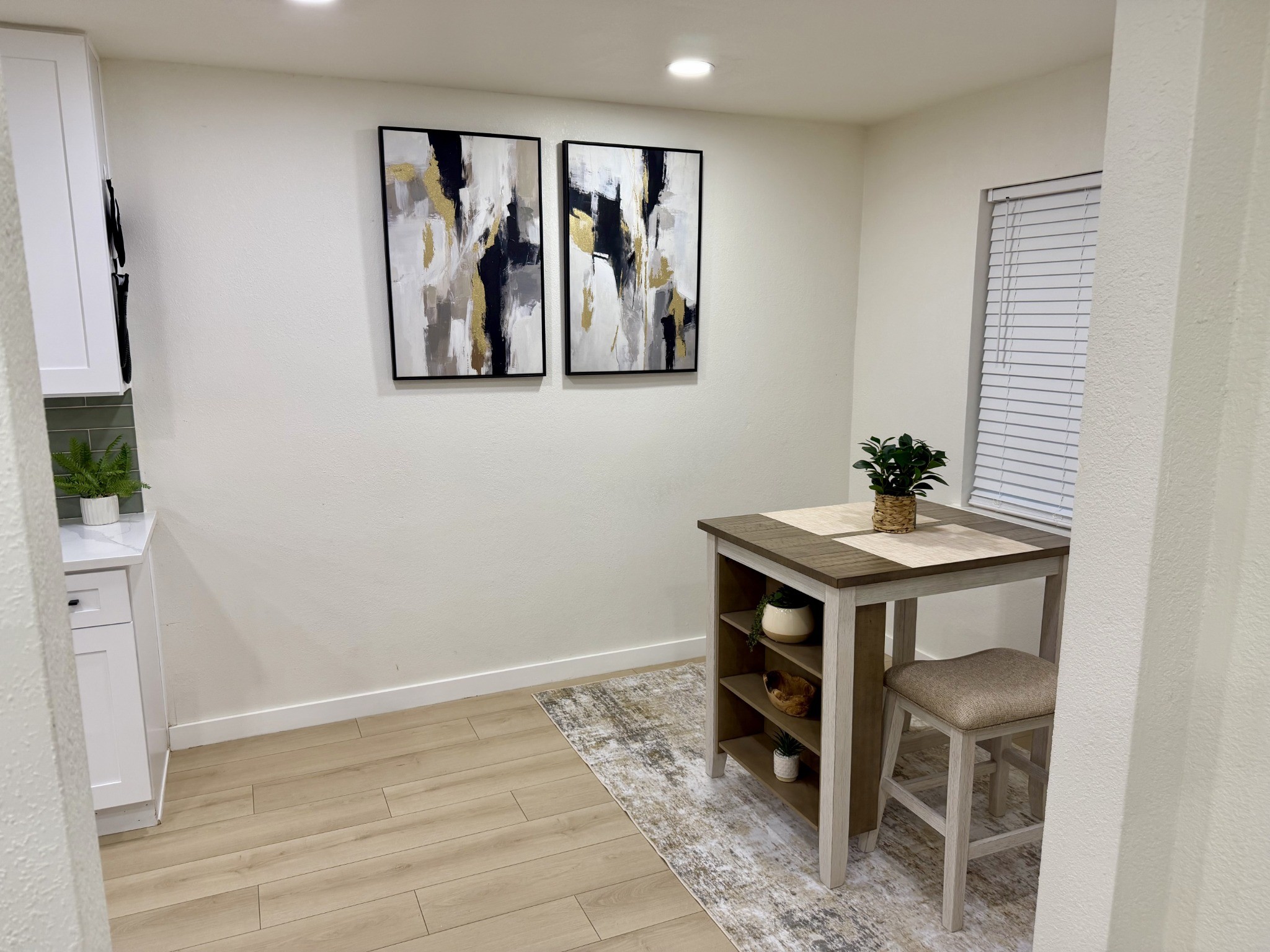 Breakfast nook